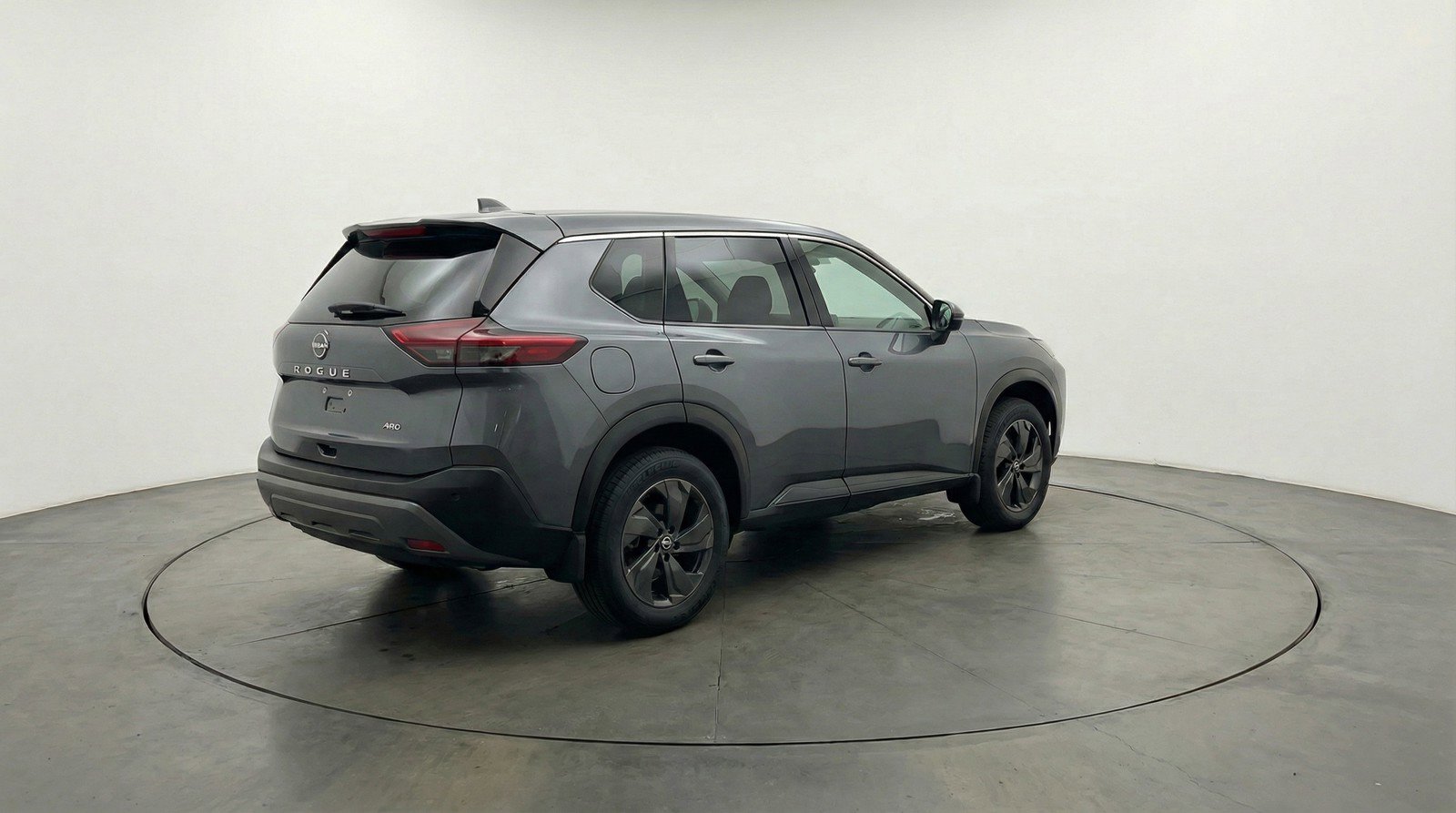 Used 2025 Nissan Rogue SV image 9