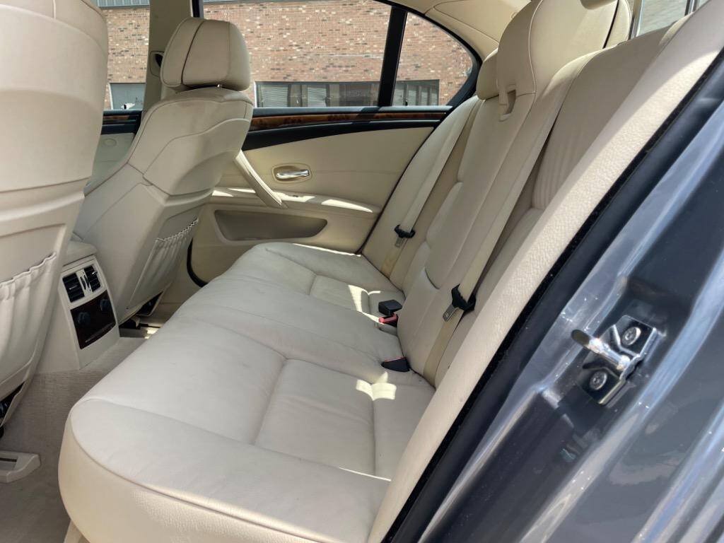 Used 2009 BMW 535i Sedan RWD image 24