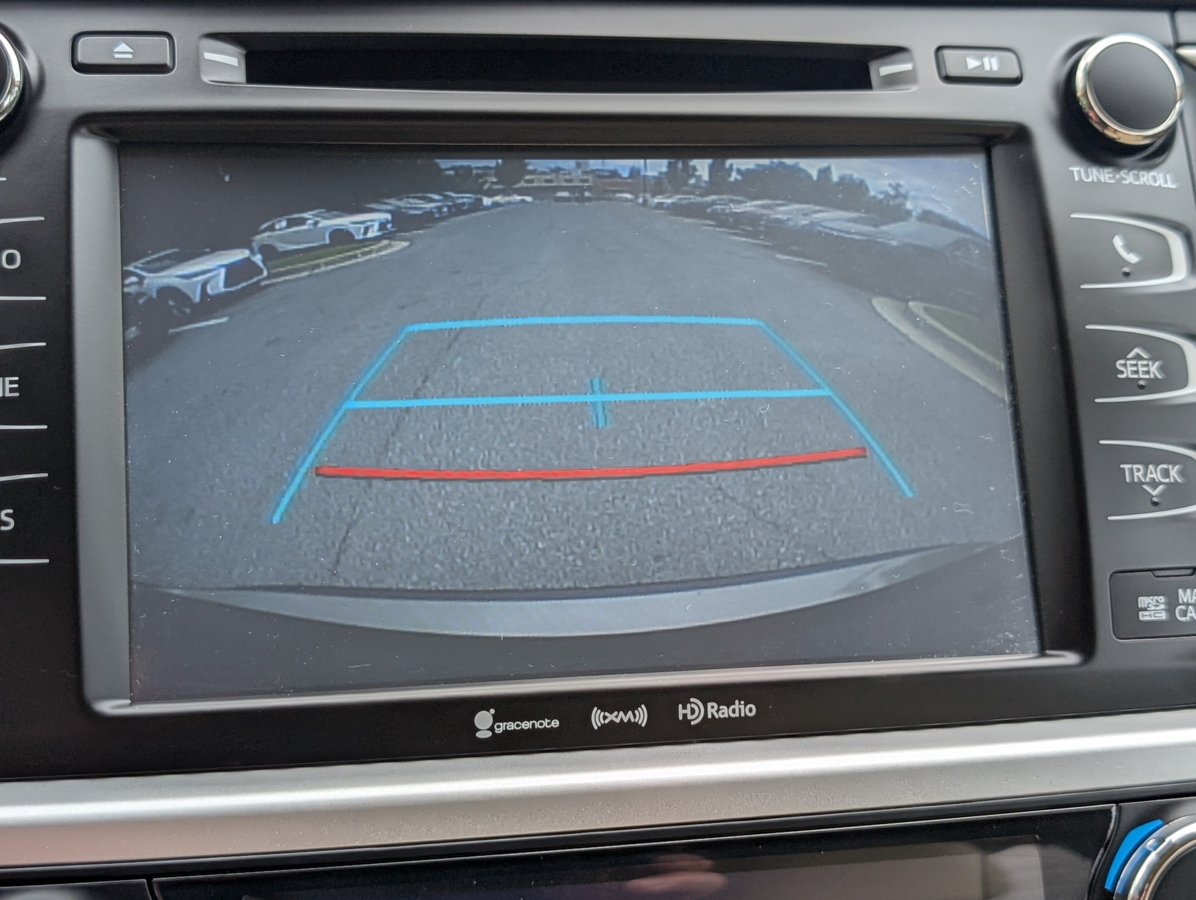 Used 2017 Toyota Highlander XLE AWD/4WD image 28