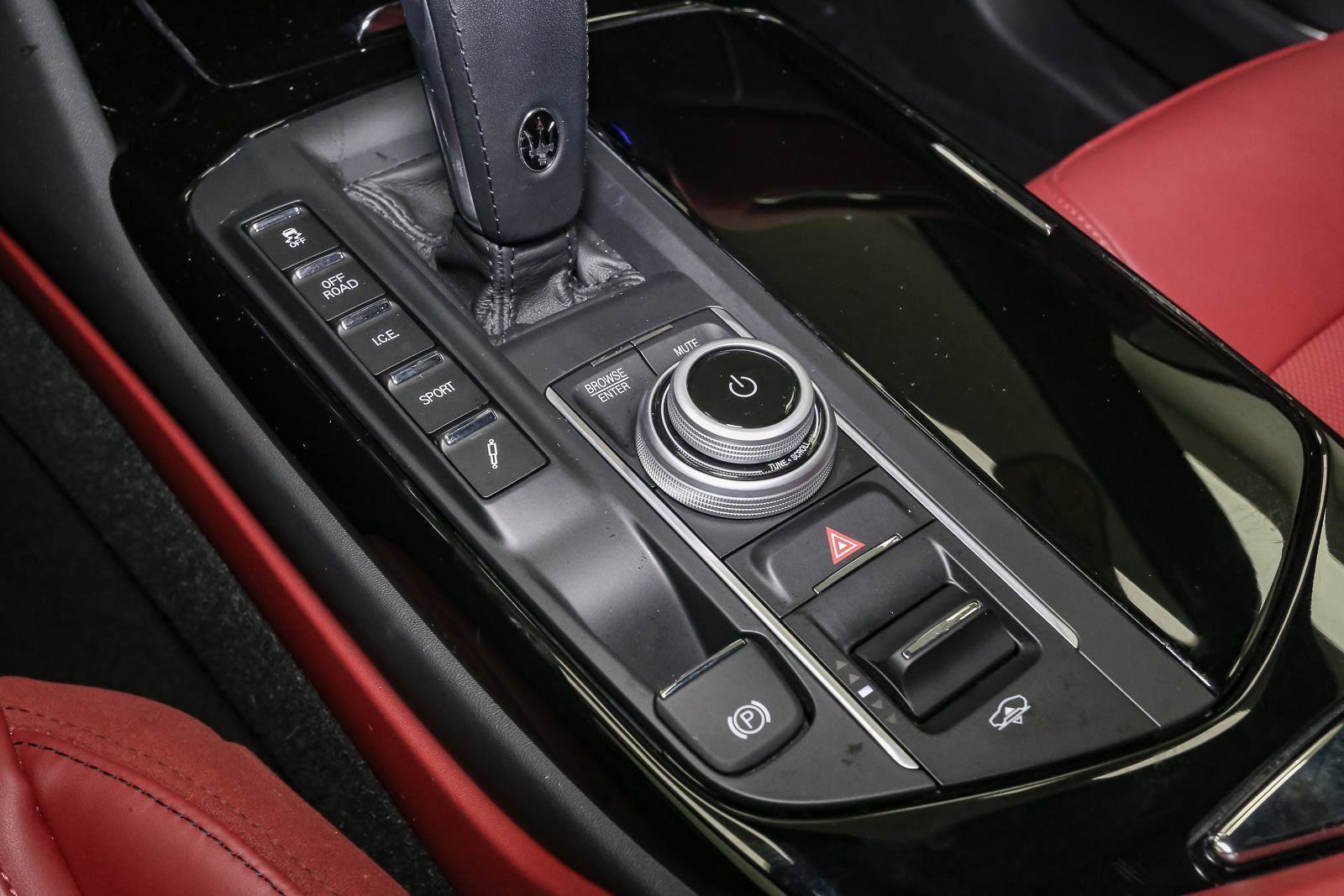 Used 2022 Maserati Levante GT image 39