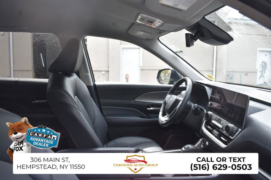 Used 2025 Toyota Grand Highlander FWD image 21