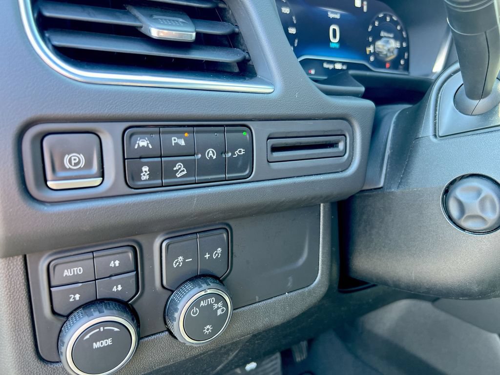 Used 2022 Chevrolet Tahoe Premier AWD/4WD image 16