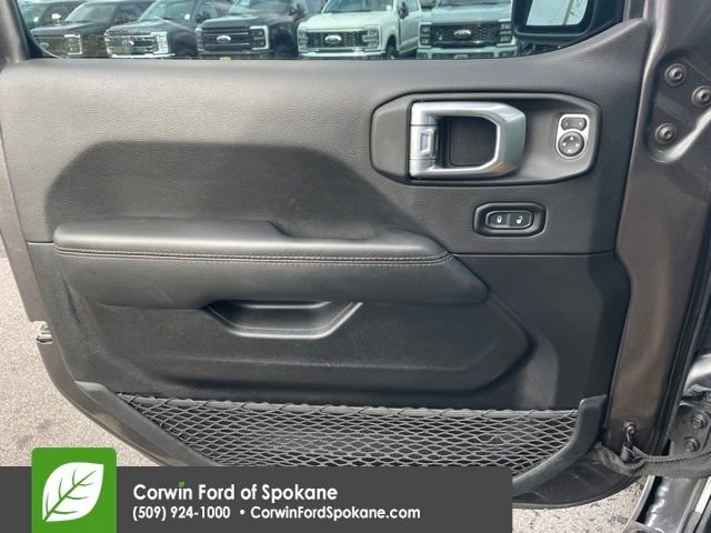 Used 2021 Jeep Wrangler Unlimited Rubicon w/ Trailer Tow Package image 25