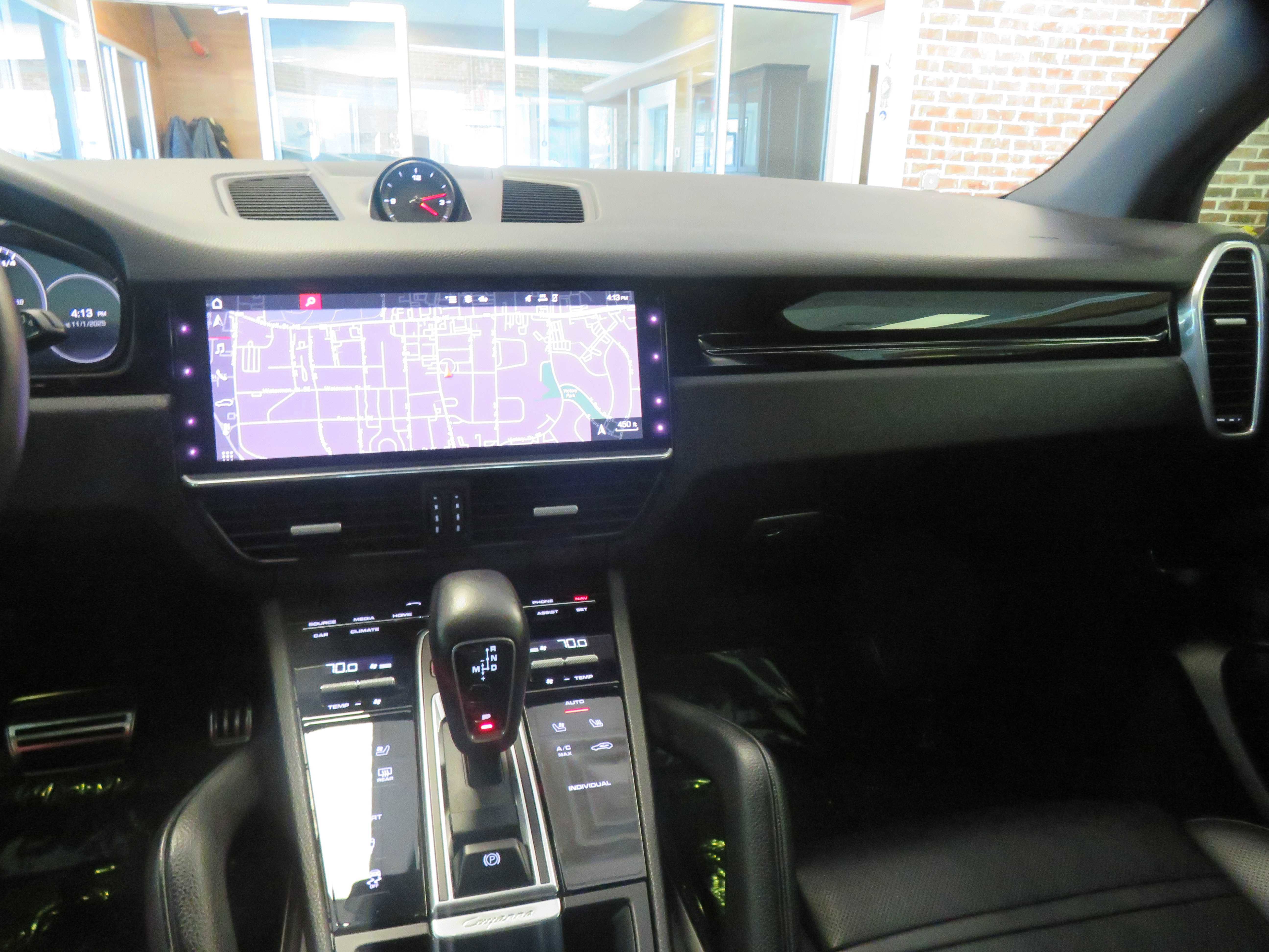 Used 2020 Porsche Cayenne S image 35