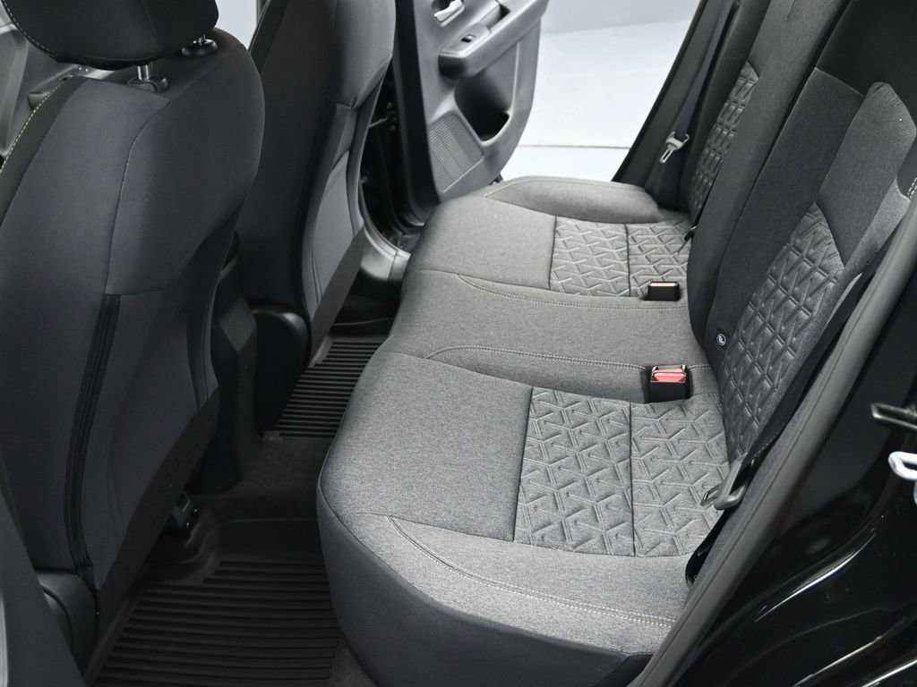 Certified 2025 Nissan Kicks SV image 14