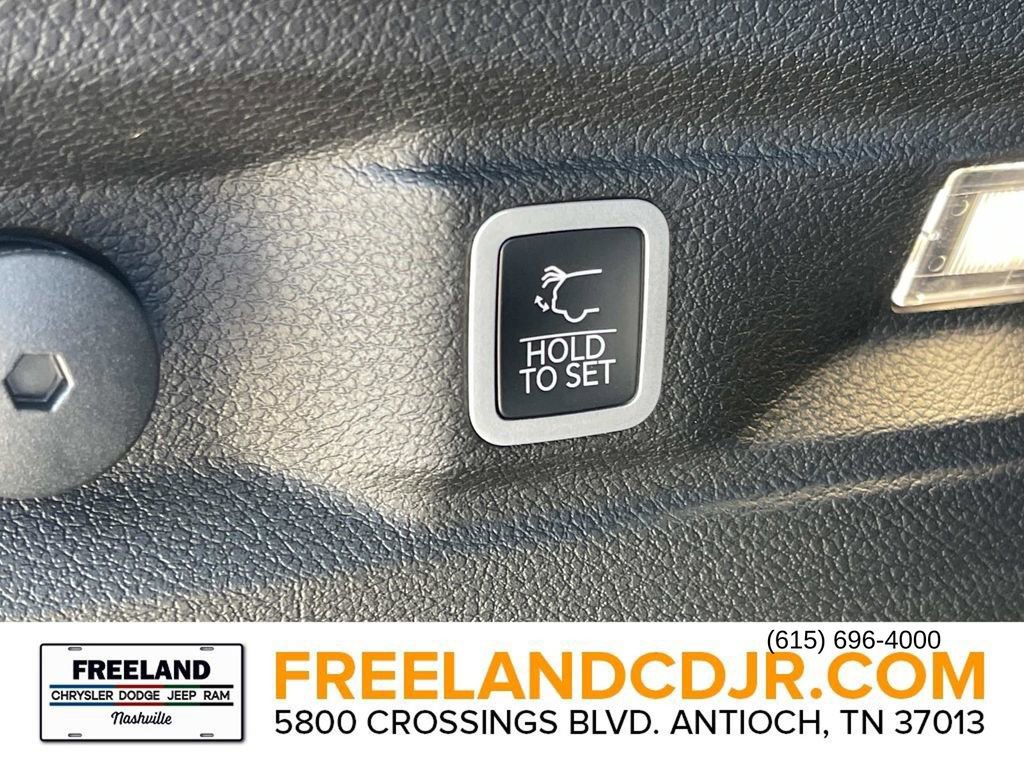 New 2025 Jeep Grand Cherokee L Limited w/ Luxury Tech Group II image 13