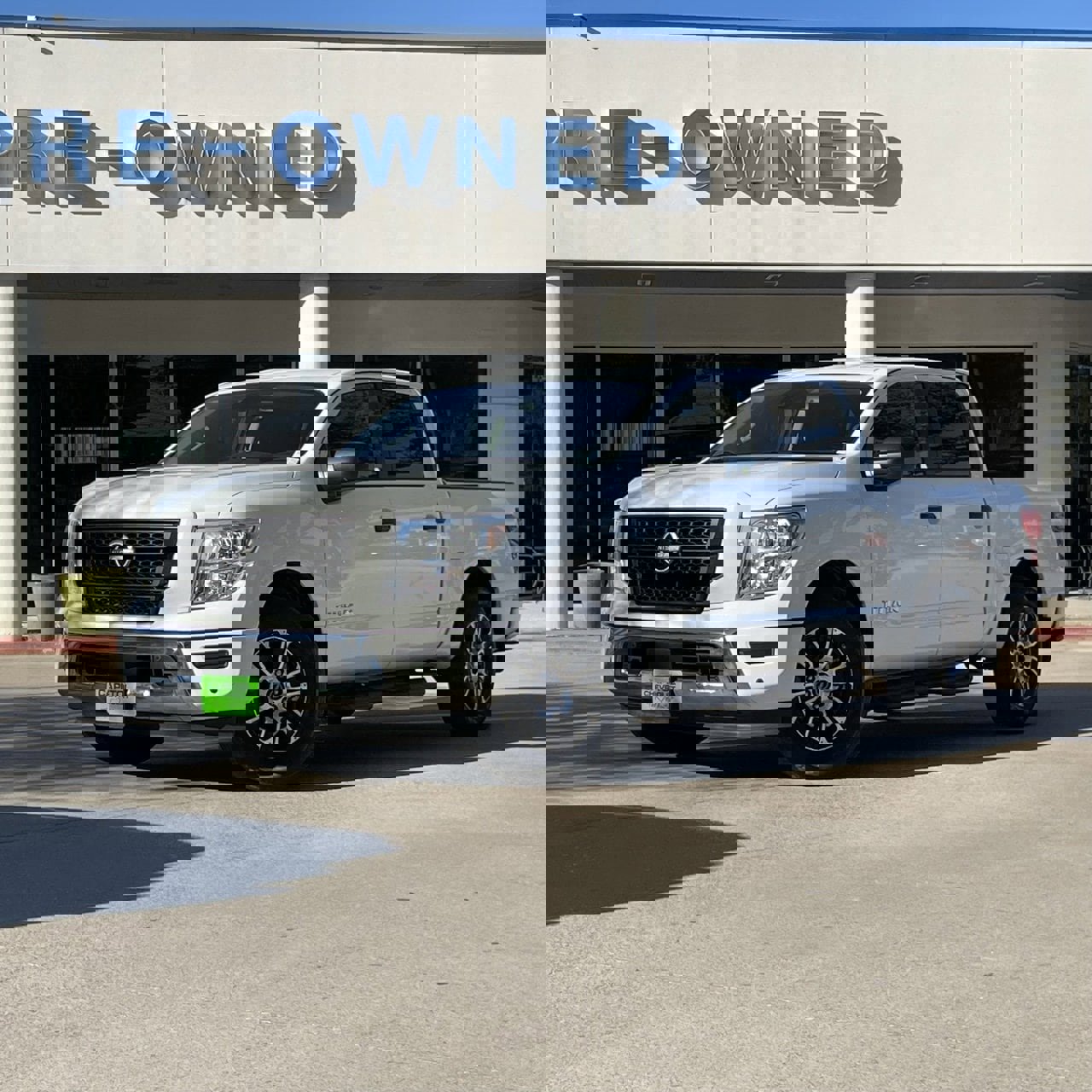 Used 2024 Nissan Titan SV w/ SV Convenience Package