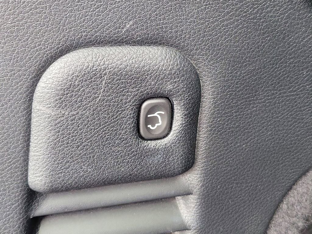 Used 2019 Jeep Grand Cherokee Limited AWD/4WD image 16