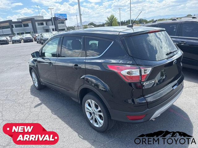 Used 2017 Ford Escape SE w/ SE Cold Weather Package AWD/4WD image 18