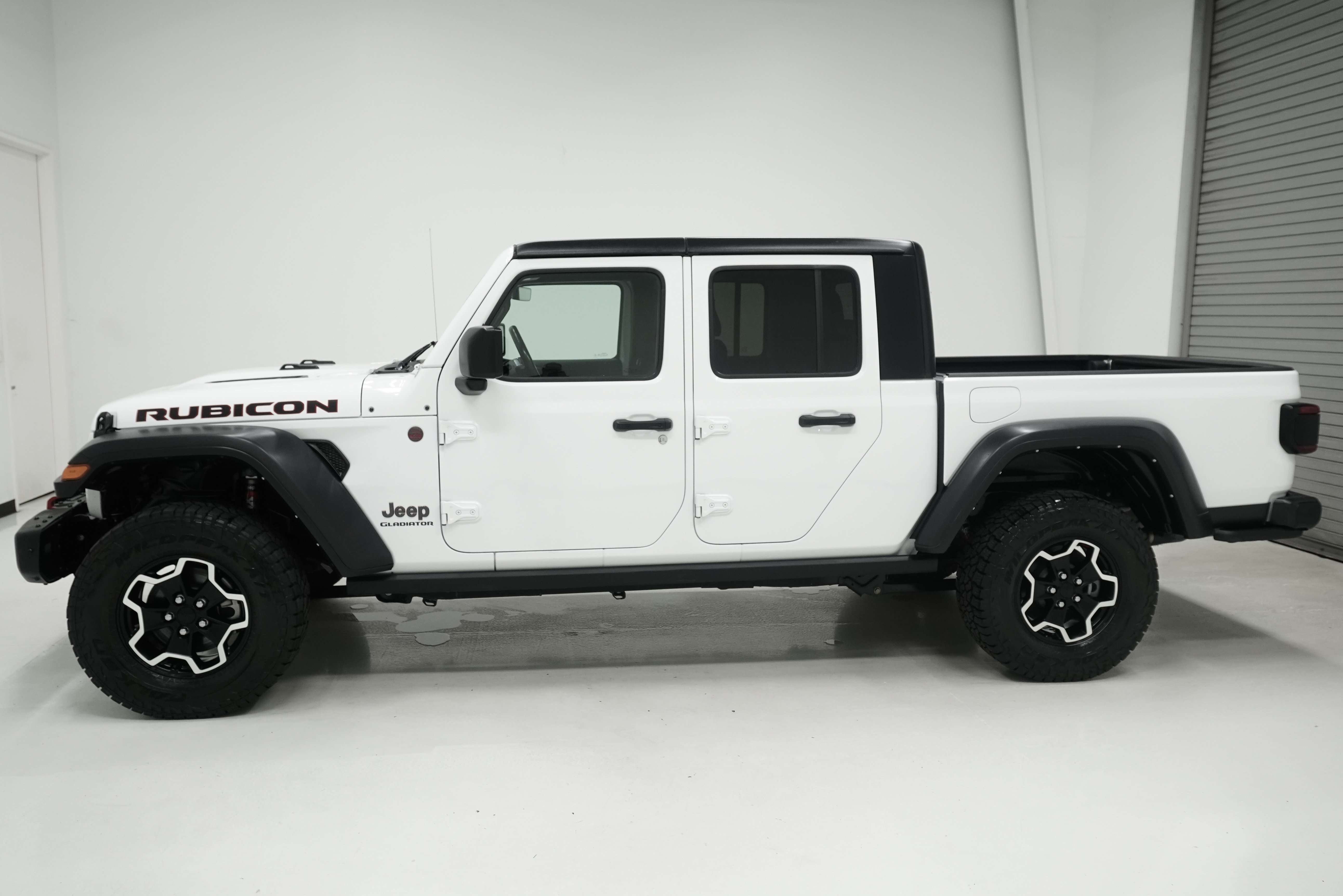 Used 2022 Jeep Gladiator Rubicon w/ LED Lighting Group AWD/4WD image 6
