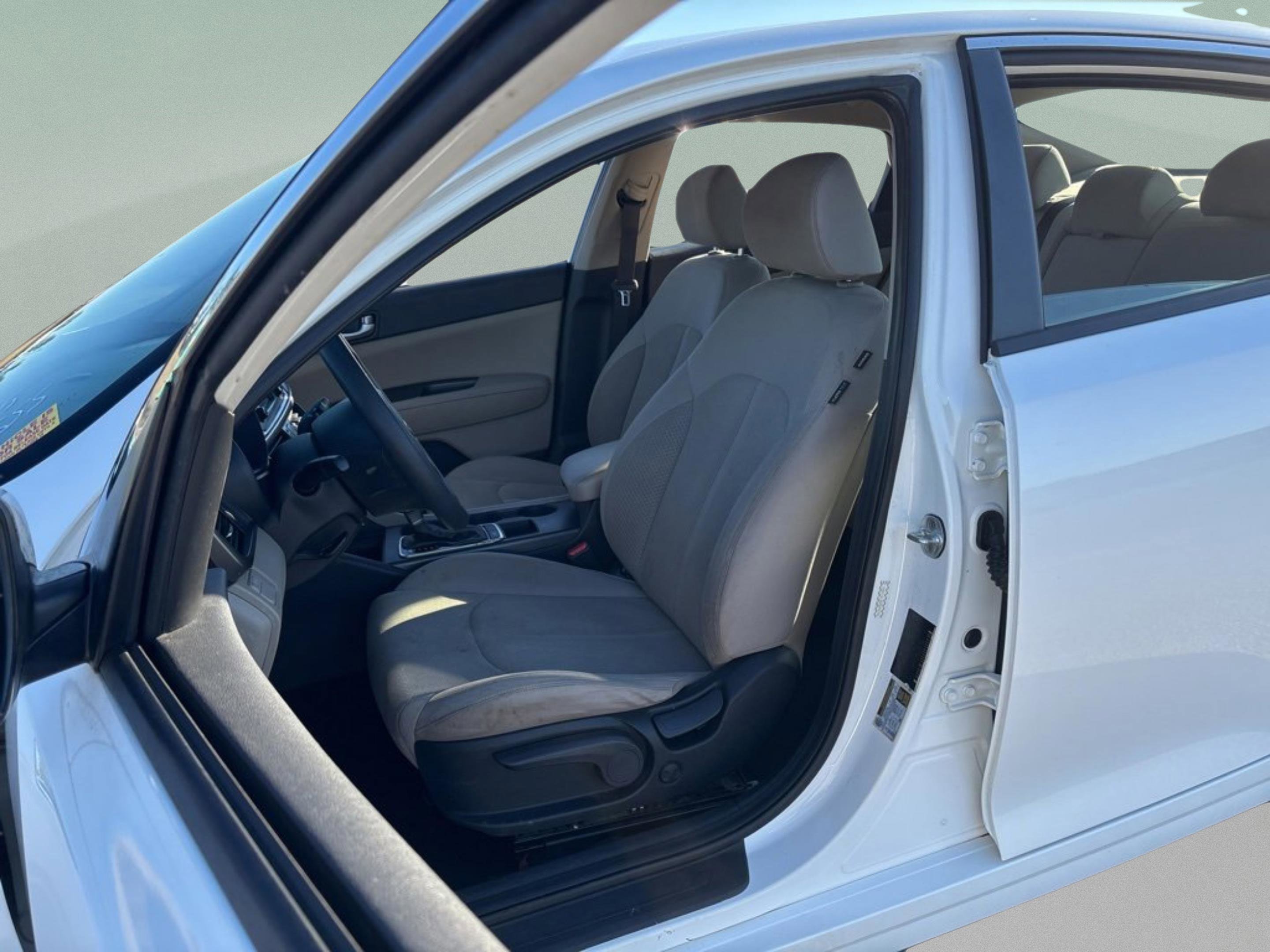 Used 2016 Kia Optima LX image 27