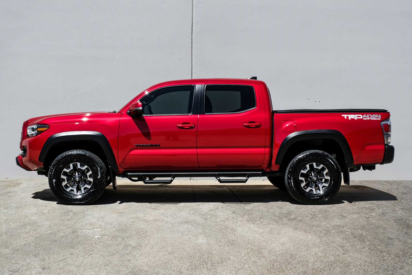 Used 2021 Toyota Tacoma TRD Off-Road AWD/4WD image 11