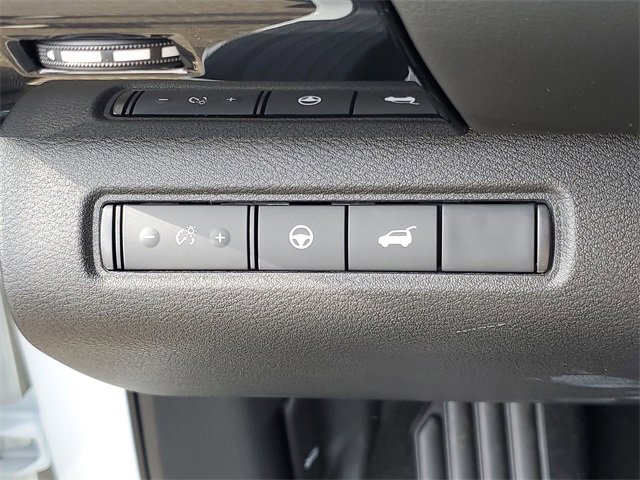 New 2025 Nissan Pathfinder SV w/ Black Appearance Package image 12