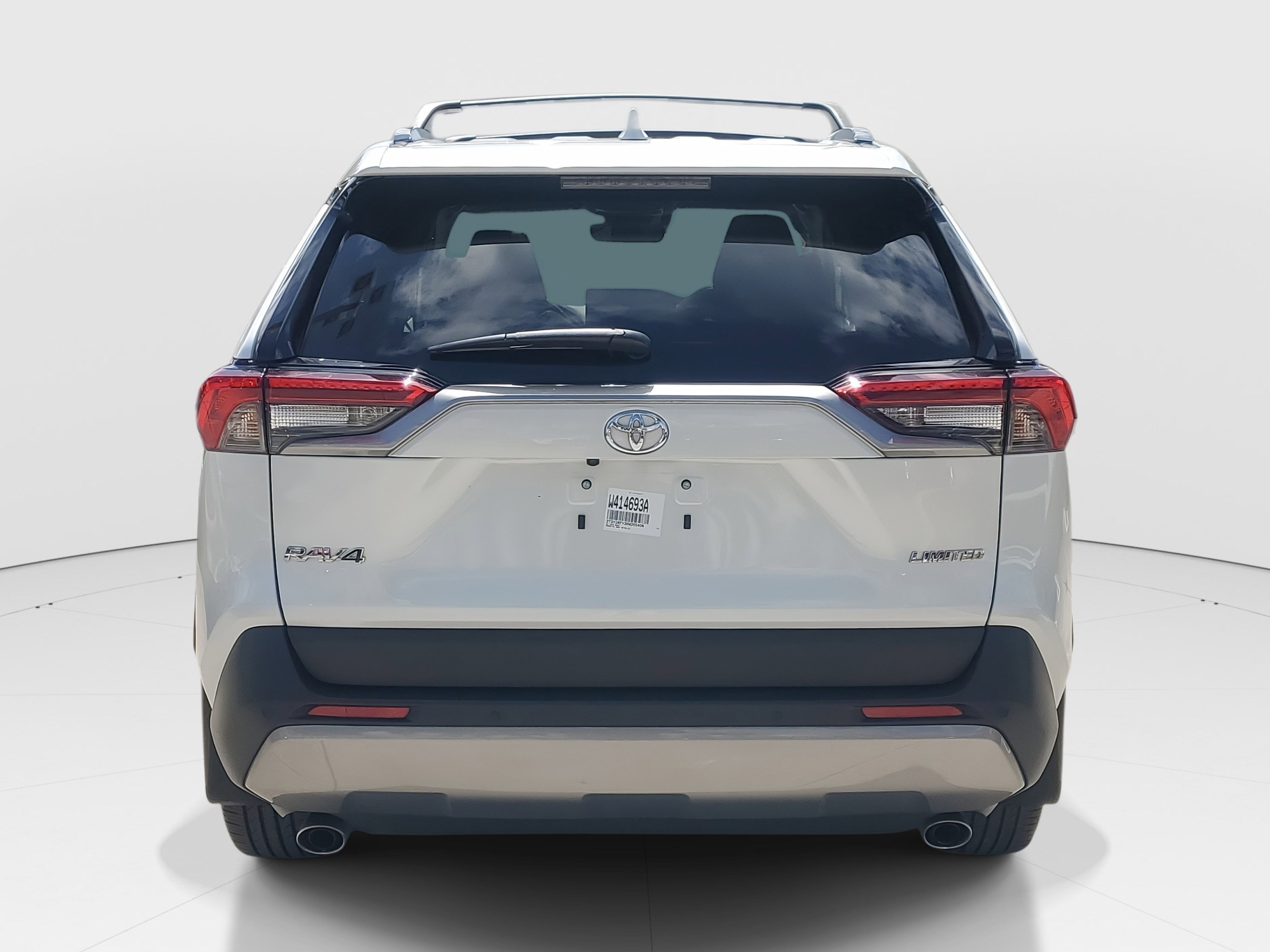 Used 2024 Toyota RAV4 Limited w/ Weather Package FWD image 4