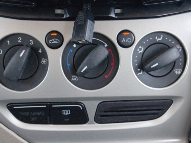 Used 2014 Ford Focus SE FWD image 22