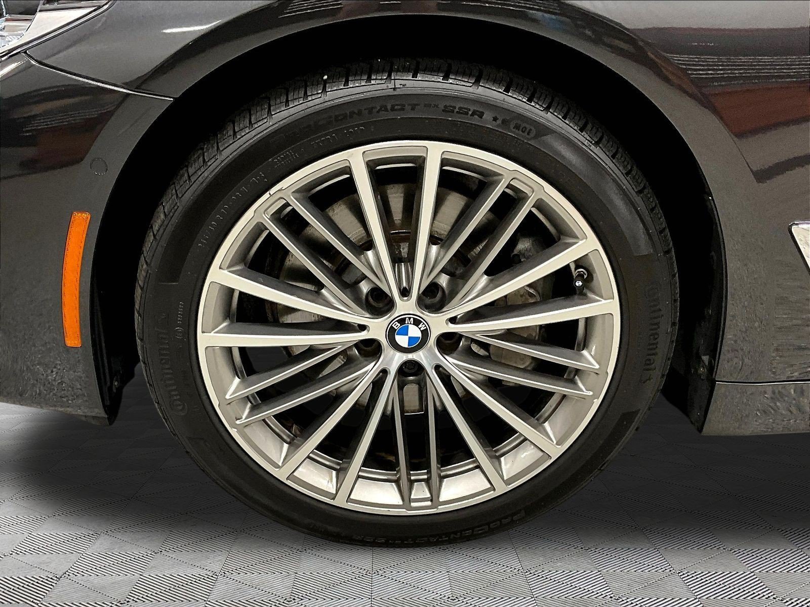 Used 2019 BMW 530i xDrive w/ Executive Package AWD/4WD image 34