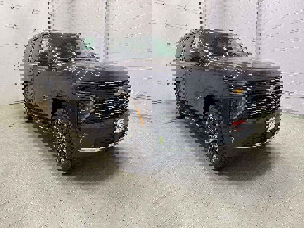 New 2026 Chevrolet Suburban High Country image 2