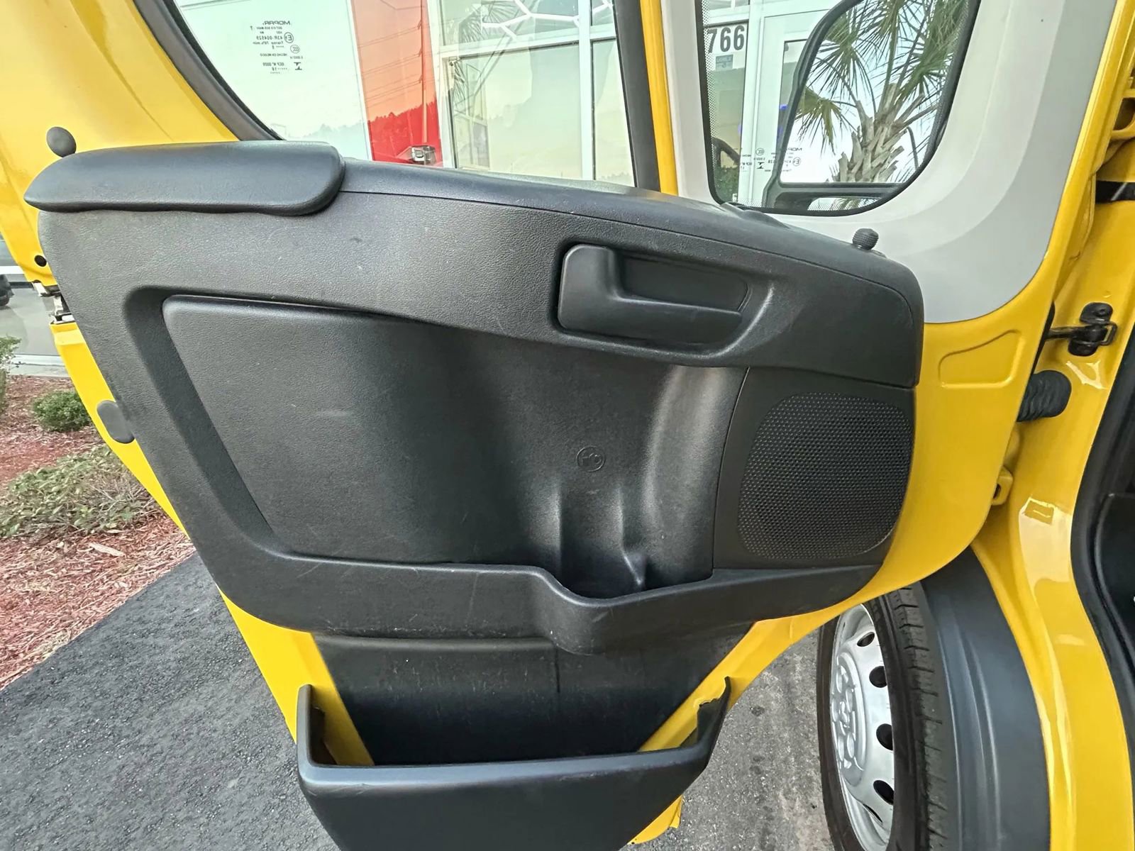 Used 2018 RAM ProMaster 3500 w/ Interior Convenience Group image 17