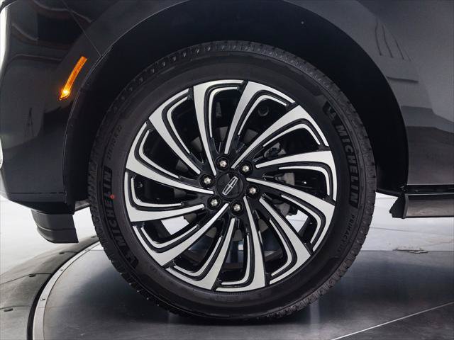 New 2027 Lincoln Navigator L Black Label AWD/4WD image 12