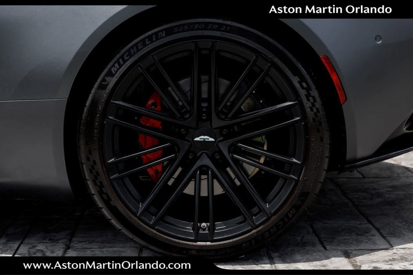 Used 2024 Aston Martin DB12 Coupe RWD image 38