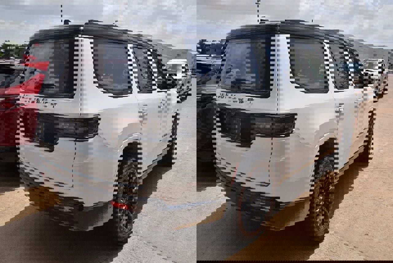 Used 2024 Jeep Grand Wagoneer Series II w/ Quick Order Packagew 28T image 6