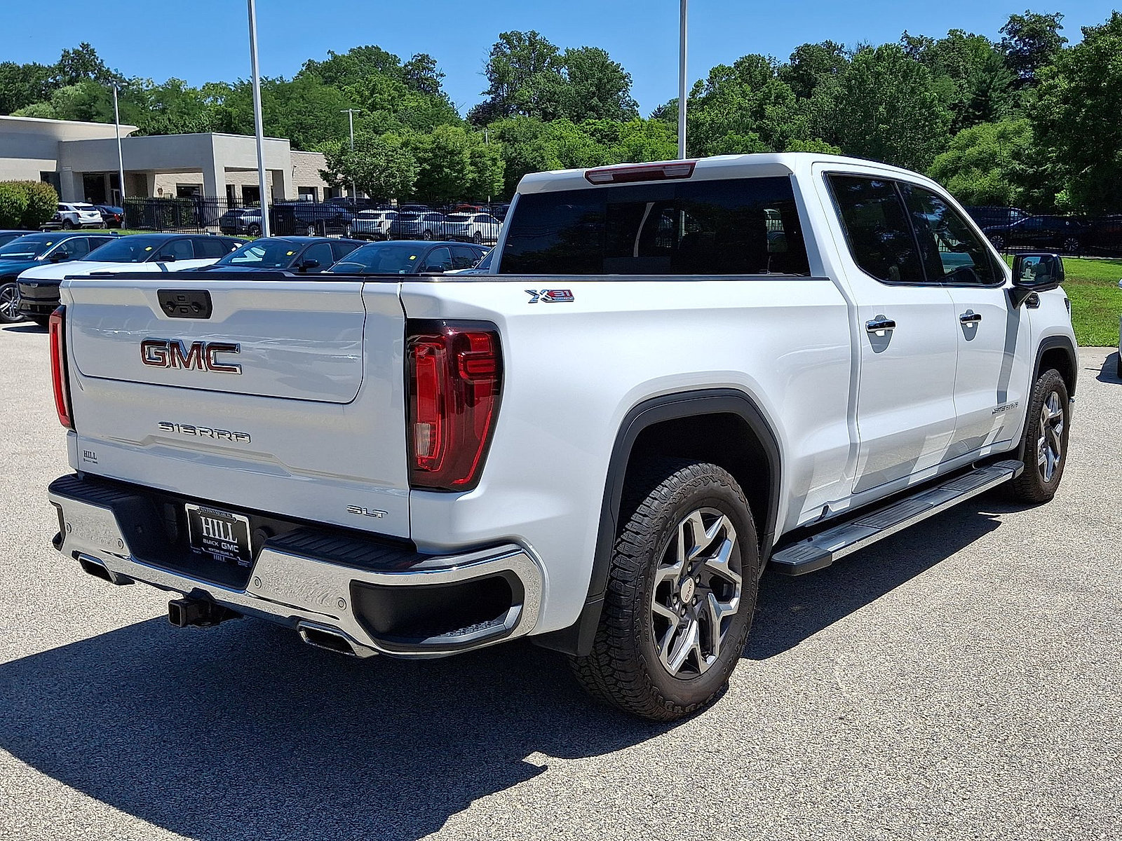 Used 2022 GMC Sierra 1500 SLT w/ SLT Premium Plus Package AWD/4WD image 24