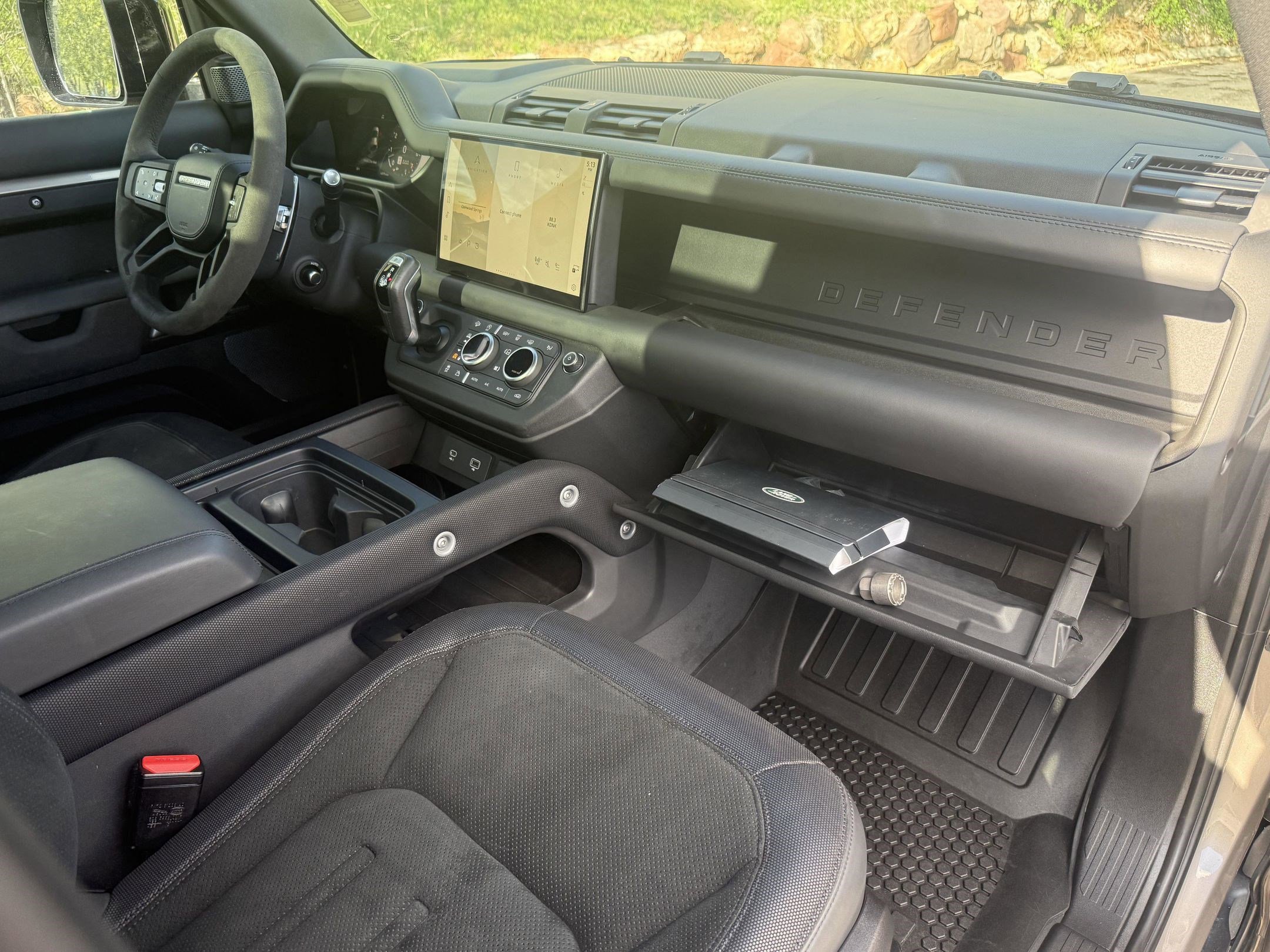 Certified 2023 Land Rover Defender 110 V8 image 45