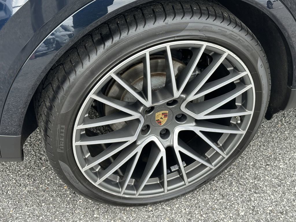 Used 2022 Porsche Cayenne S image 21