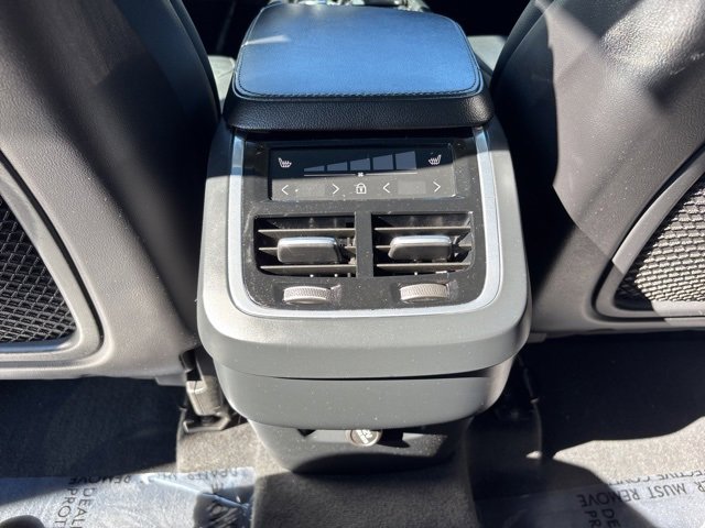 Used 2020 Volvo XC90 T5 Momentum w/ Protection Package Premier image 22