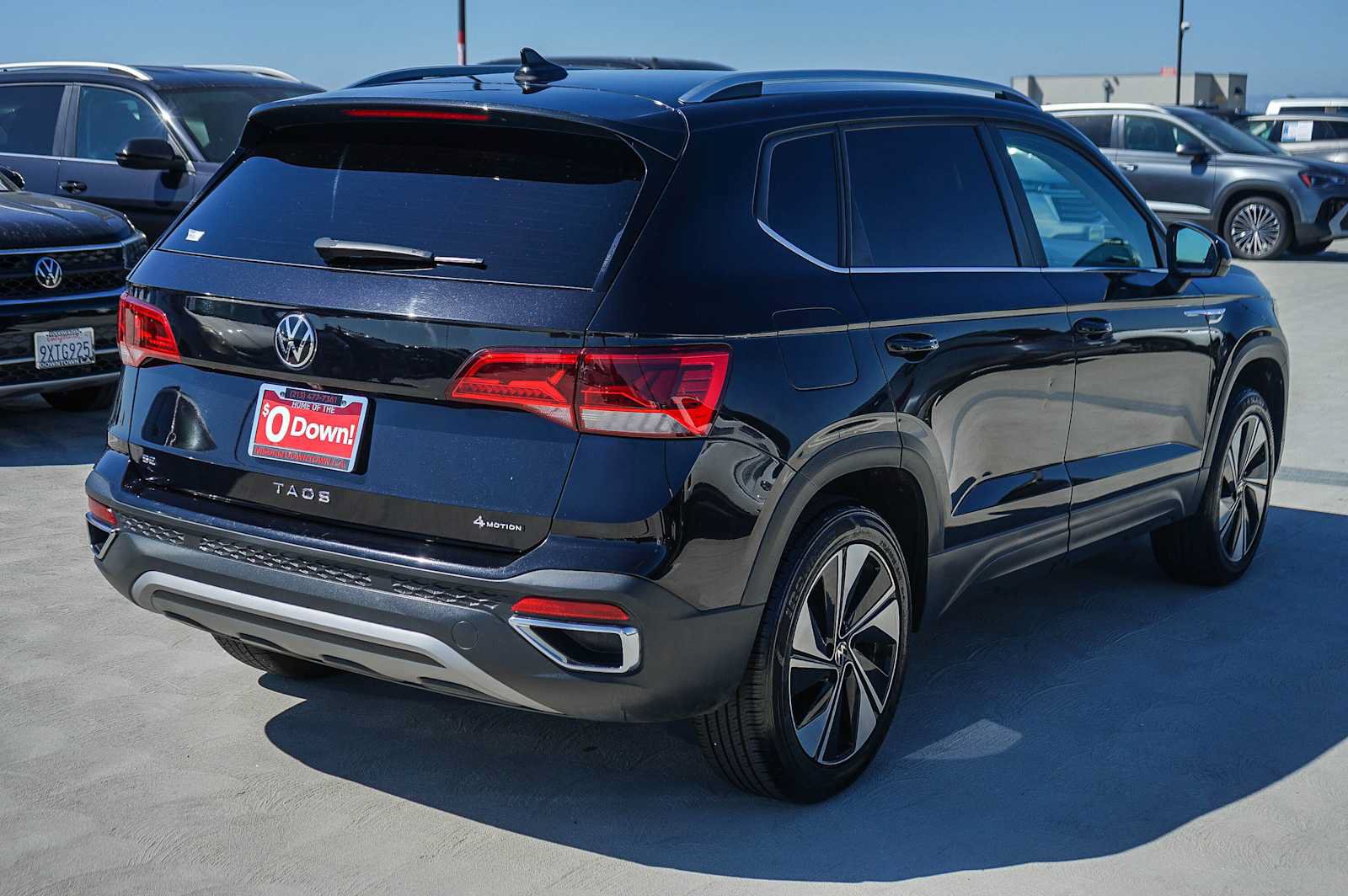 Used 2024 Volkswagen Taos SE AWD/4WD image 8