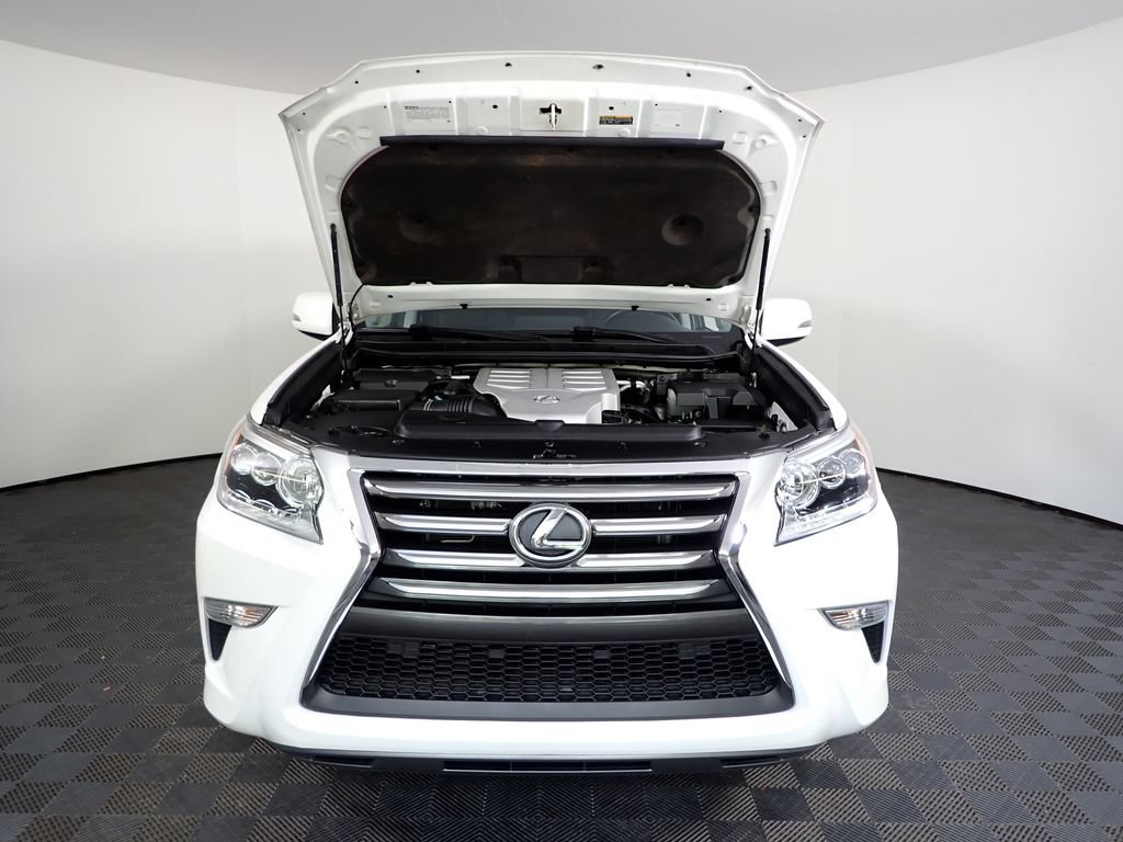 Used 2018 Lexus GX 460 w/ Preferred Accessory Package AWD/4WD image 44