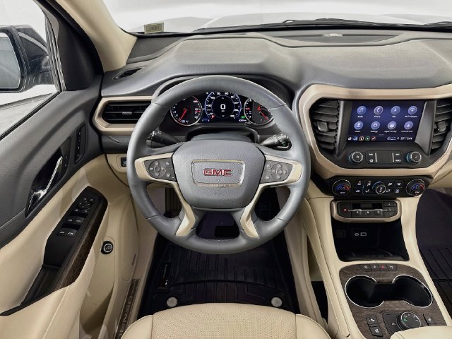Used 2023 GMC Acadia Denali w/ Denali Ultimate Package AWD/4WD image 26