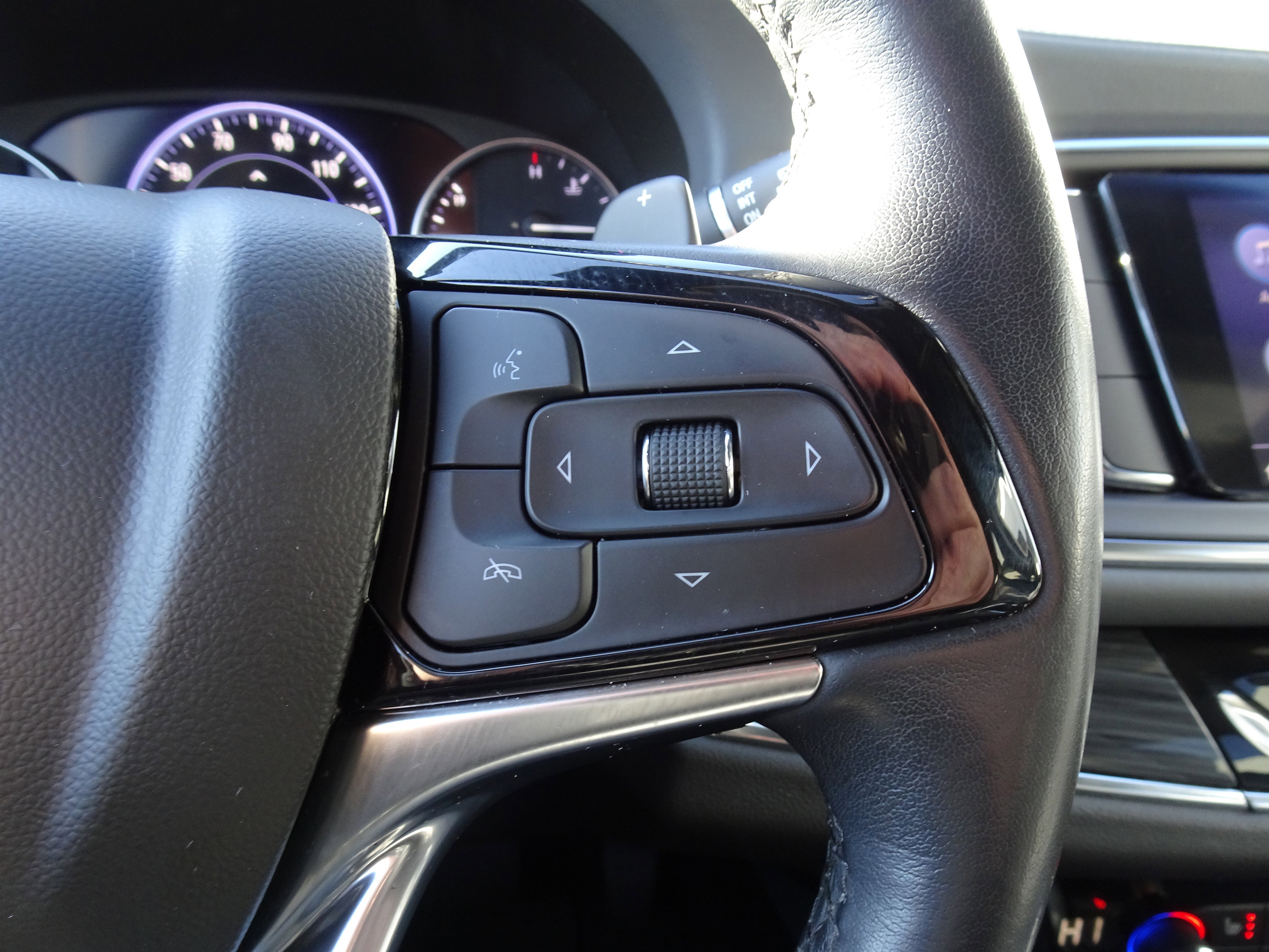 Used 2024 Buick Enclave Premium image 23