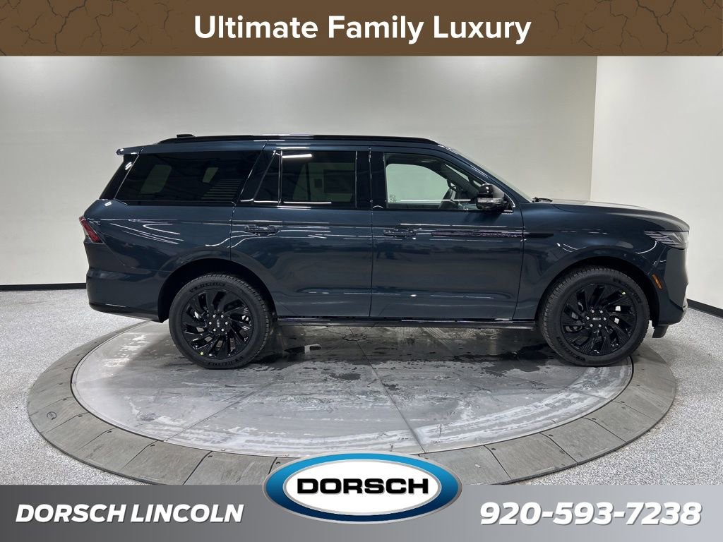 New 2025 Lincoln Navigator Reserve w/ Jet Appearance Package AWD/4WD image 3