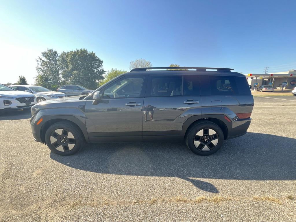 Used 2025 Hyundai Santa Fe SEL image 4