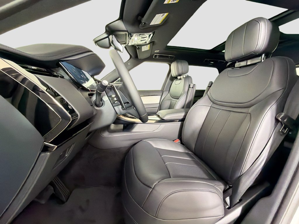 New 2027 Land Rover Range Rover Sport SE AWD/4WD image 22