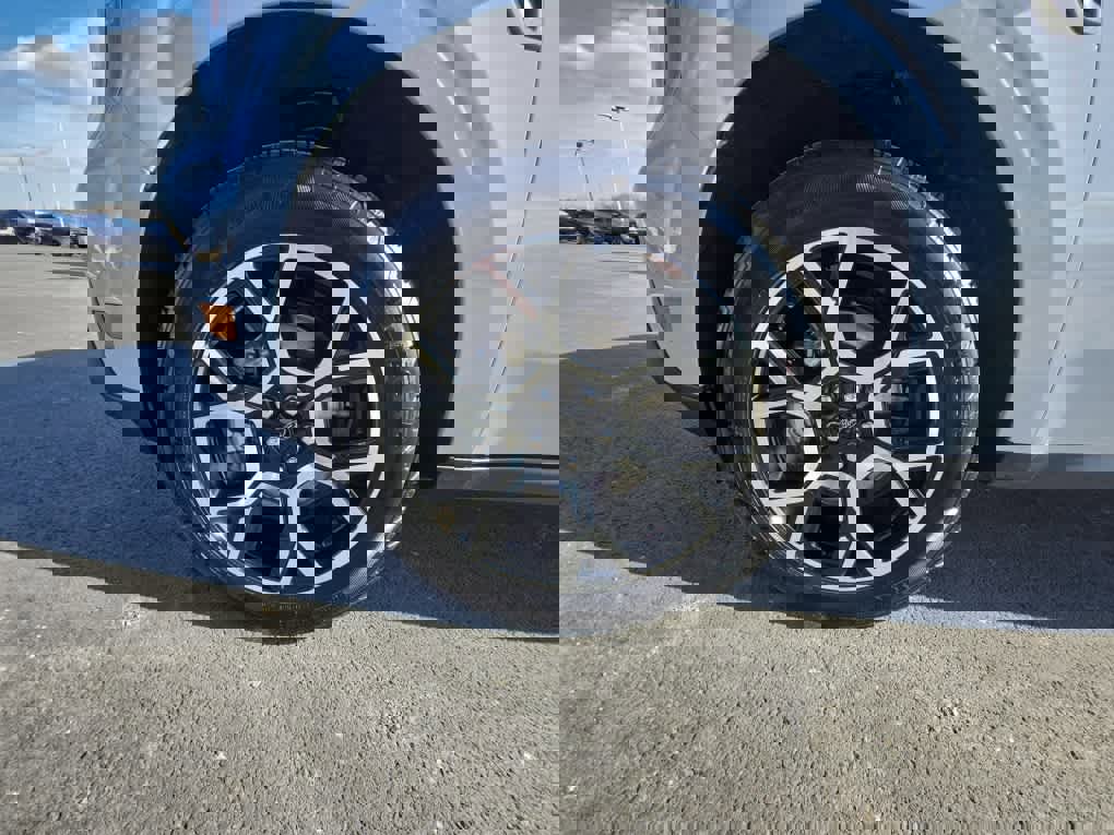 Used 2025 Ford Maverick Lariat w/ 4K Tow Package image 14