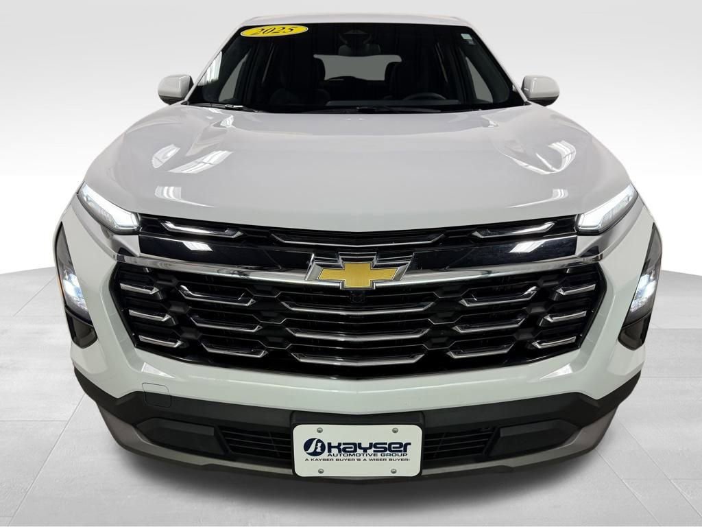 Certified 2025 Chevrolet Equinox LT image 2