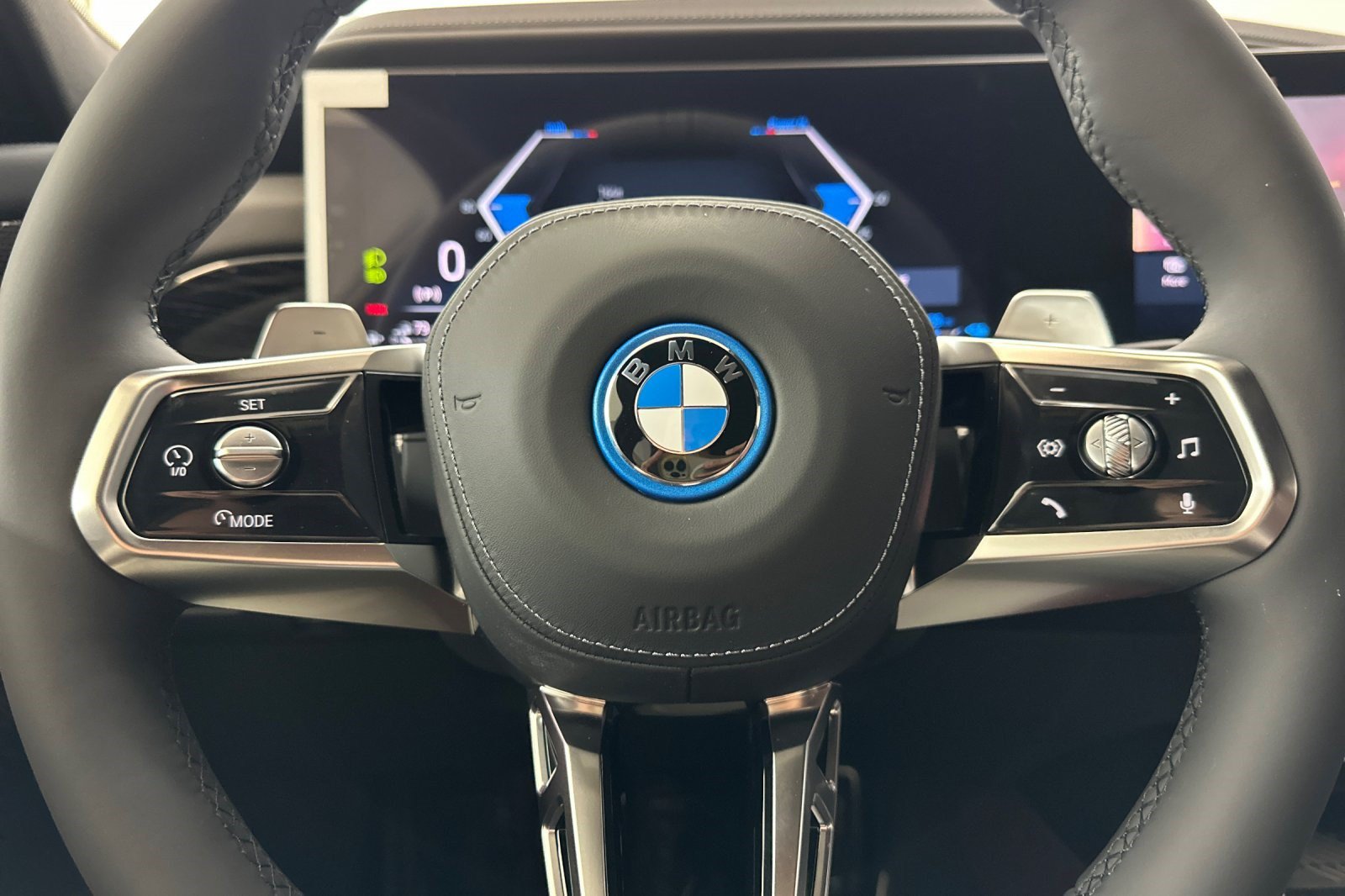 New 2026 BMW 750e xDrive w/ Premium Package AWD/4WD image 16
