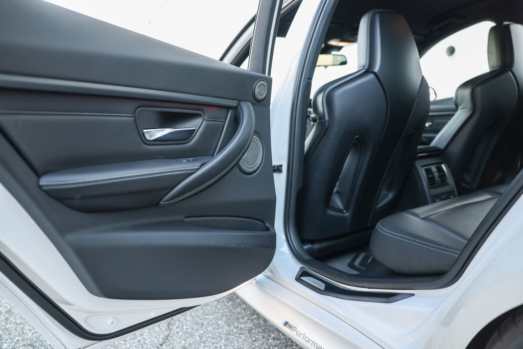 Used 2018 BMW M3 image 43