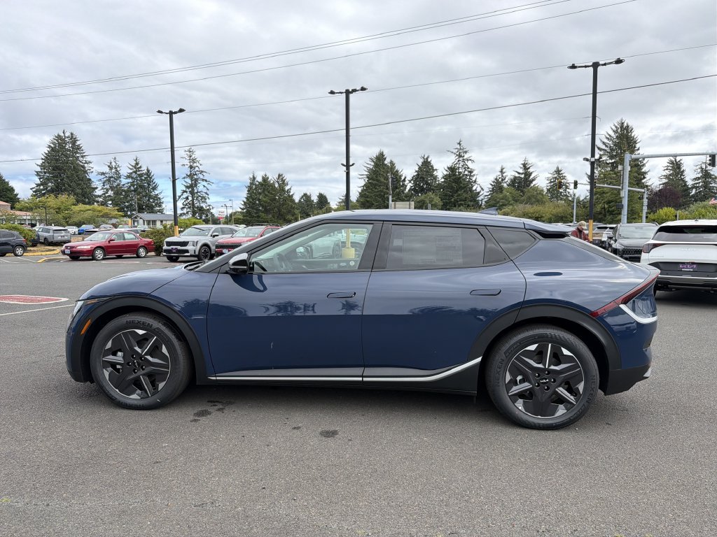 New 2026 Kia EV6 Light AWD/4WD image 2