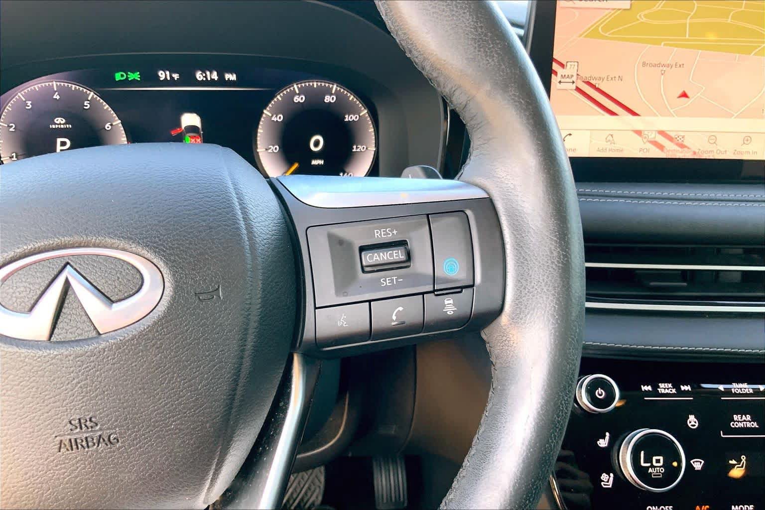Used 2023 INFINITI QX60 Luxe w/ Performance Audio Package FWD image 23