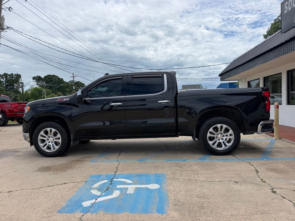Used 2022 Chevrolet Silverado 1500 LTZ w/ LTZ Premium Package AWD/4WD image 5