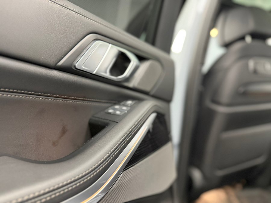 Used 2026 BMW X7 xDrive40i w/ Executive Package image 38