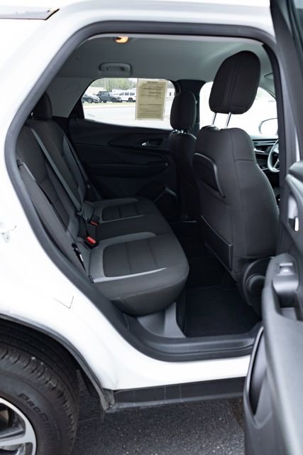 Used 2025 Chevrolet TrailBlazer LT AWD/4WD image 18