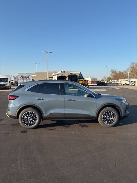 New 2026 Ford Escape SE FWD image 4