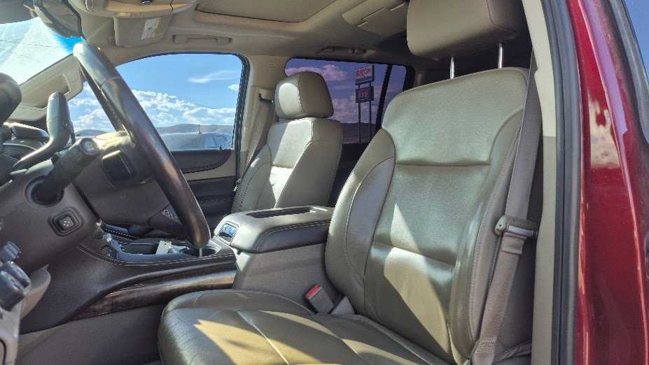 Used 2016 Chevrolet Suburban LT w/ LT Signature Package AWD/4WD image 7