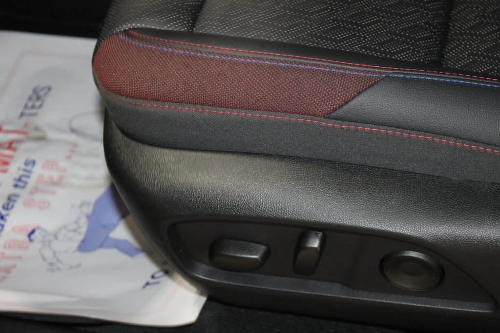 Used 2026 Chevrolet Equinox RS FWD image 13