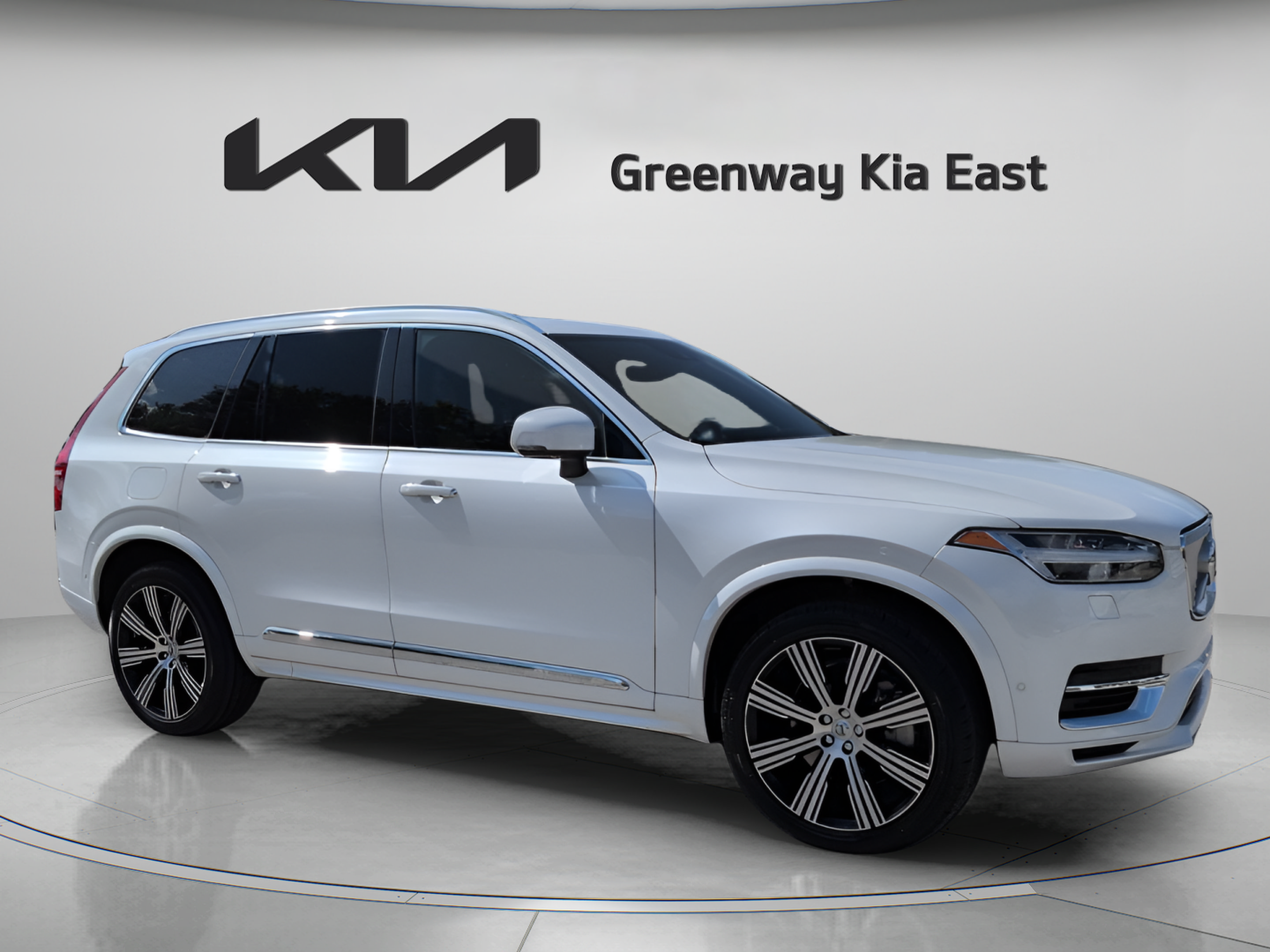 Used 2022 Volvo XC90 T8 Inscription w/ Advanced Package AWD/4WD image 3