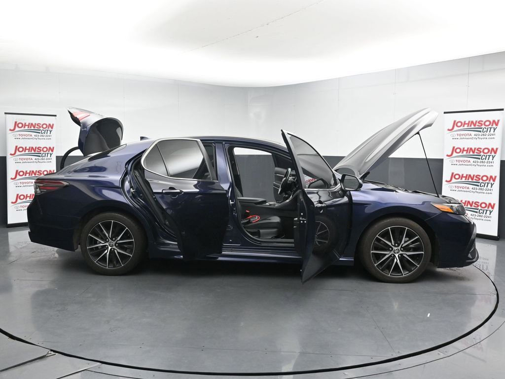 Used 2022 Toyota Camry SE FWD image 27